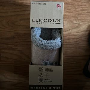 Memory foam slippers